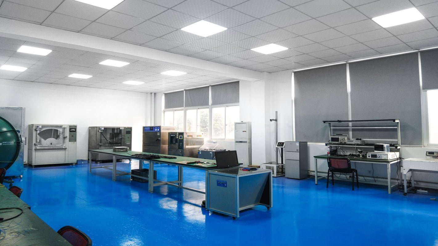 Real automotive lighting engineering and testing facility